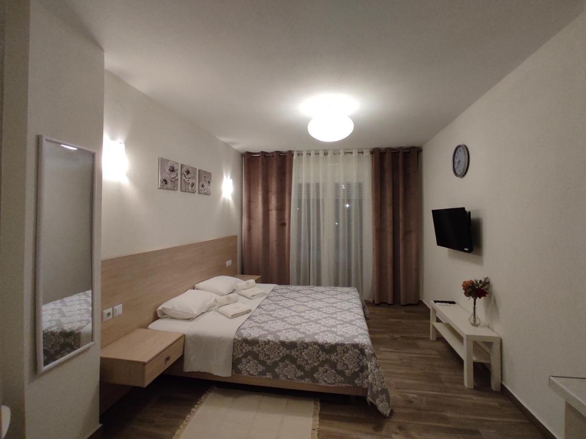 Royals Apartments Nikiti  Exterior foto