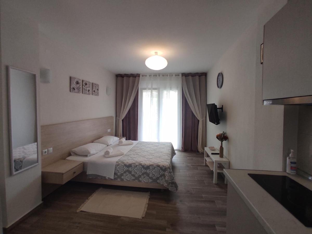 Royals Apartments Nikiti  Exterior foto